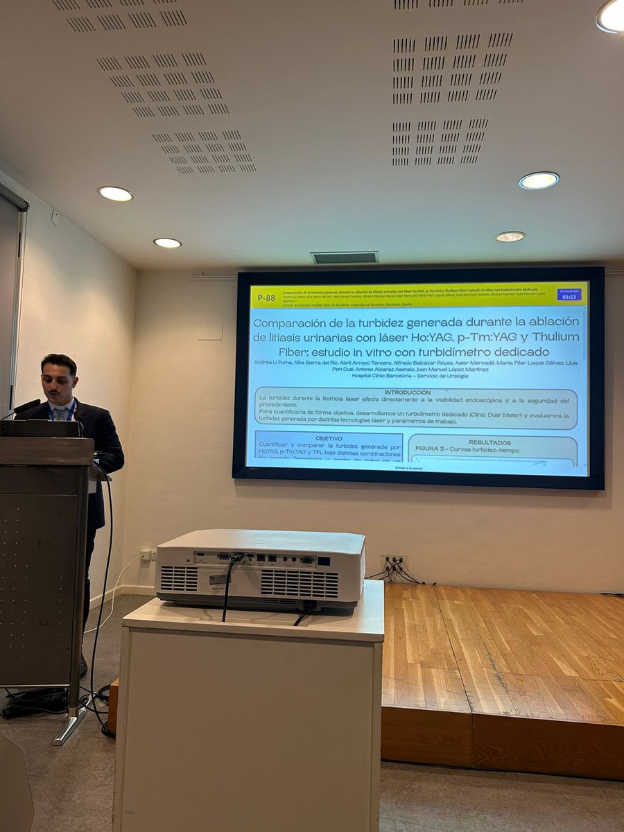 andrea_lipuma's tweet image. Teo weeks ago in Murcia, at the XXXV Reunión Nacional – Grupos de Litiasis, Endourología, Laparoscopia y Robótica, I presented in Spanish for the first time.

Grateful to @albasierrad, Juan López and the Hospital Clínic team for the support and collaboration

#LELR #Endourology