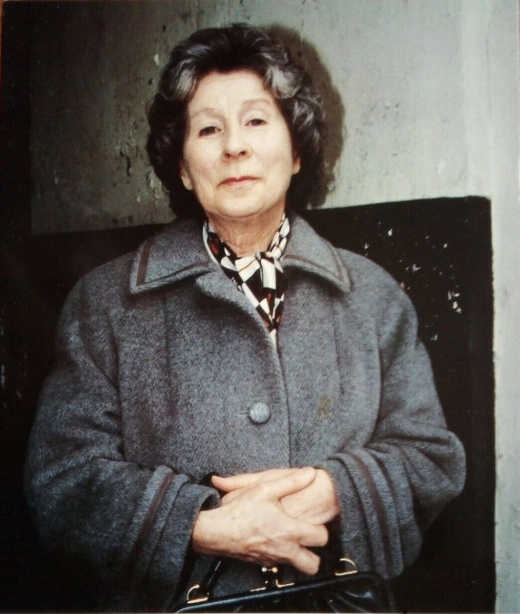 Elizabeth Kelly who played Pauline's aunt Nellie Ellis in EastEnders has died. For years I'd wondered if they'd forgotten to update her Wikipedia but turns out she was going strong until 104. RIP queen❤️