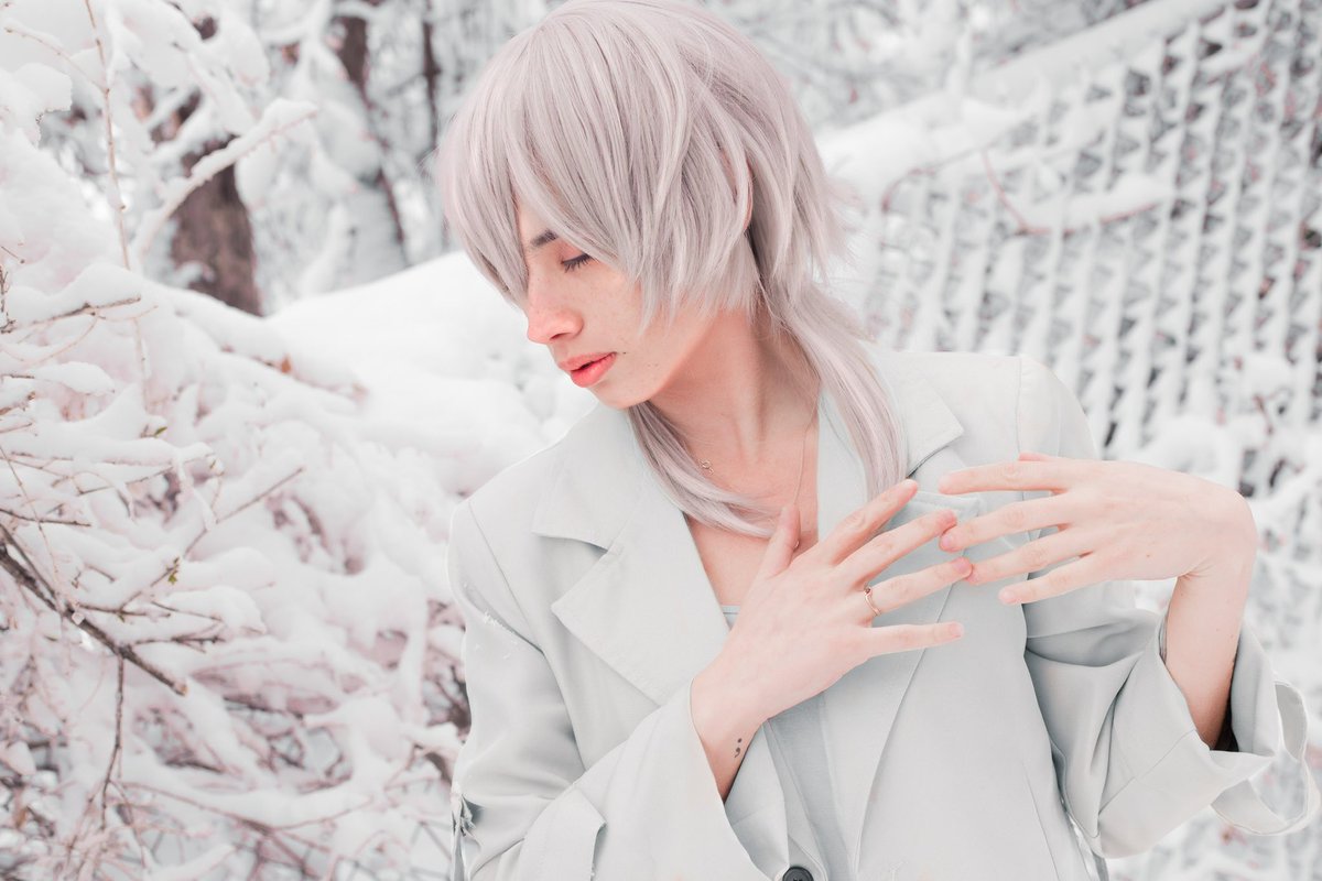 seven (cos + photo) tweet media