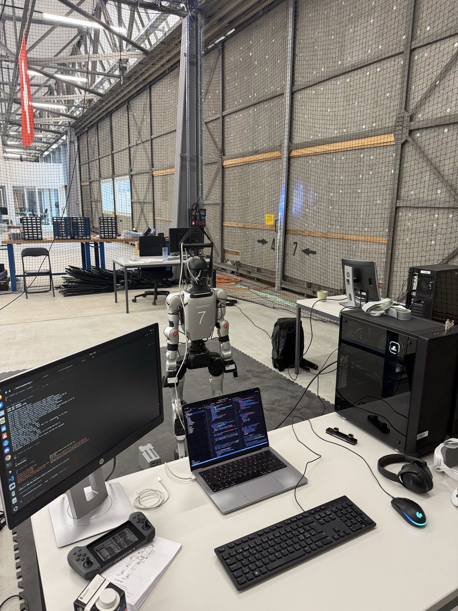 Darius Foodeei tweet media