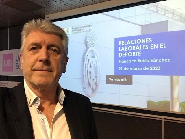 Sakai967's tweet image. Que un miembro del comité de disciplina que le ha metido dos partidos a Brais, evitando que juegue contra el Madrid, trabaja en la escuela universitaria Real Madrid es pura casualidad eh...