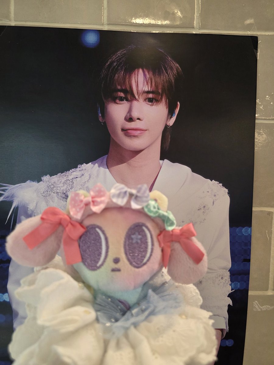 #텬냥이생일_모아가_축하한다고냥 
#ForeverWithYouTH

태현이 행복한 하루 보내♡