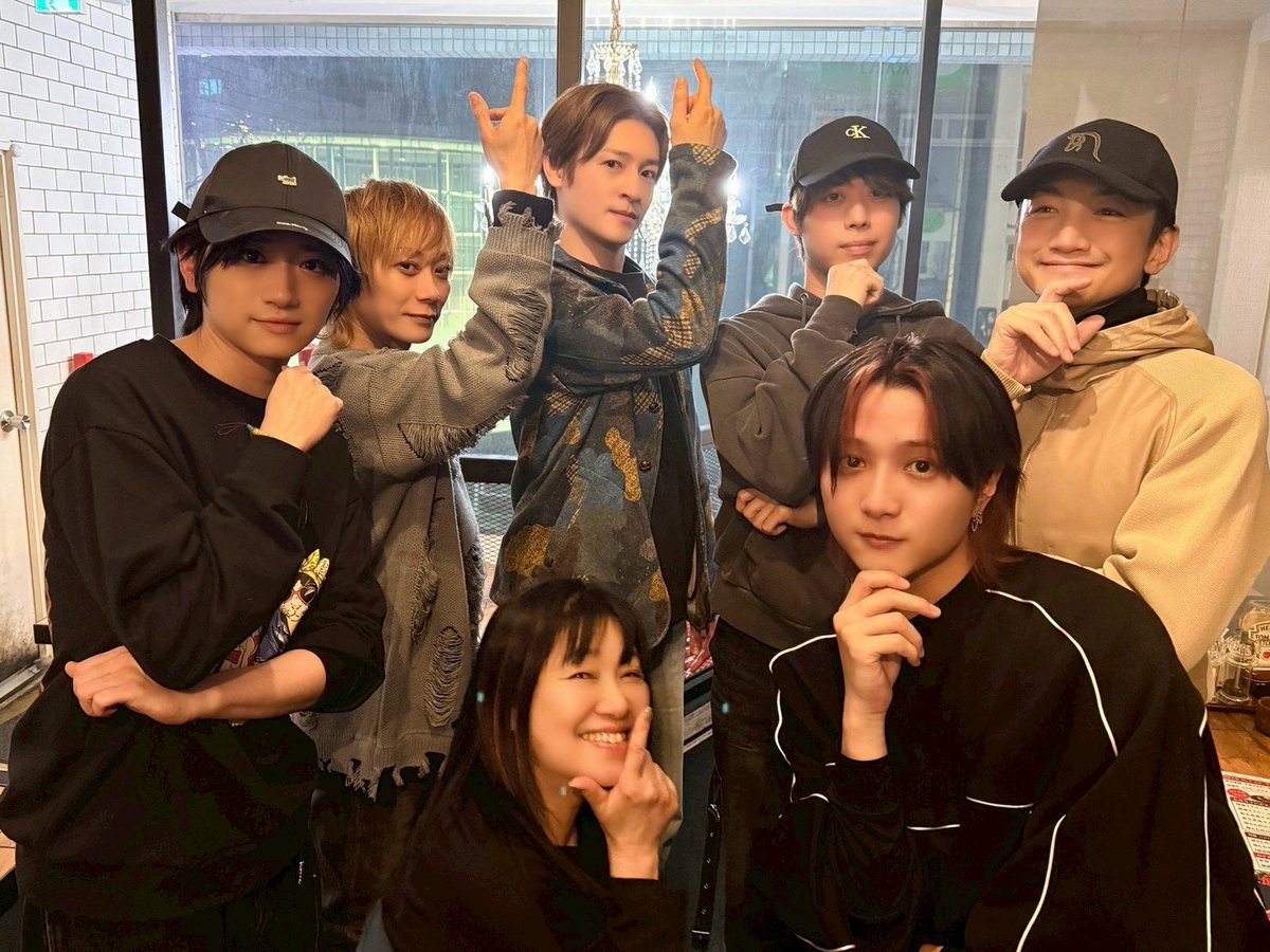 haruki_official's tweet image. 不二会！！
念願の初参加させて頂きました！！

凄く嬉しい。

皆さん素敵な方でこういった所でも
不二くんやれて良かったなと思えたことが凄く幸せです。

素敵な会をありがとうございました！