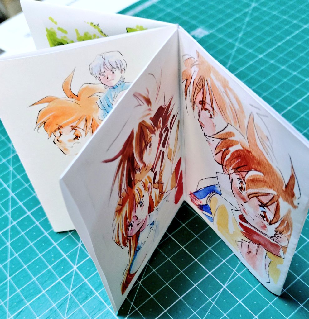 ottomo_yu(@otutomo_yu)さんの折本プリントしました。 豆本の中に