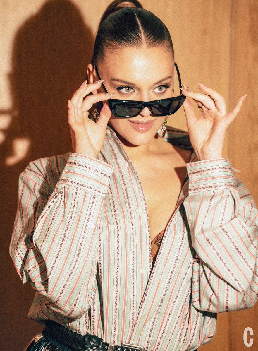 KelseaCentral's tweet image. Cosmopolitan x Grammy x Kelsea