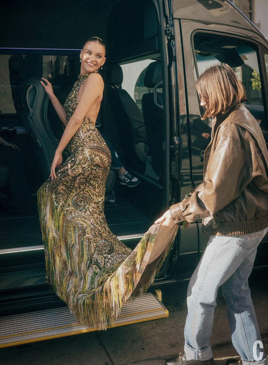 KelseaCentral's tweet image. Cosmopolitan x Grammy x Kelsea