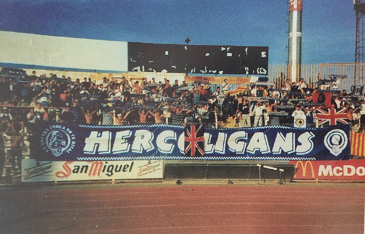 CatGrada's tweet photo. Desplaçament d'Herculigans a l'estadi de l'Albacete, la temporada 1997/98. https://t.co/cVL7J01x9J
