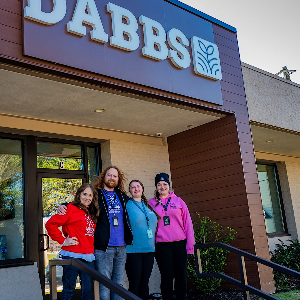 😂📸 Blink and you’ll miss it!

Caught Cody mid-blink like he’s saving his energy for greatness 😴➡️💪
This is what real teamwork looks like—big laughs, good vibes, and a crew that shows up for each other every day.

—just pure DABBS culture 💚😎