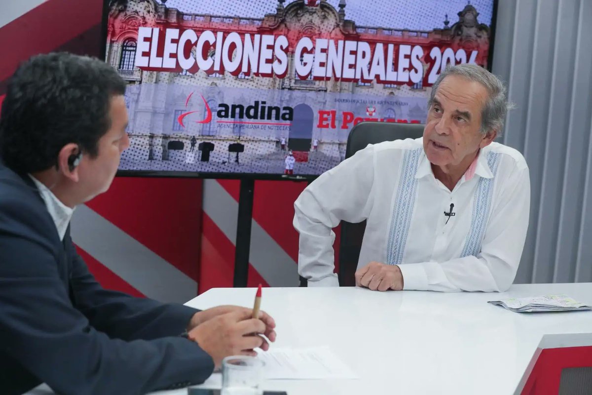 El candidato presidencial de la alianza Unidad Nacional, Roberto Chiabra León, señaló que la burocracia es un elemento que contribuye a la corrupción, por ello planteó agilizar los procesos y mejorar la eficiencia en las instituciones del Estado.
👉ow.ly/spqj50Y8Mj2