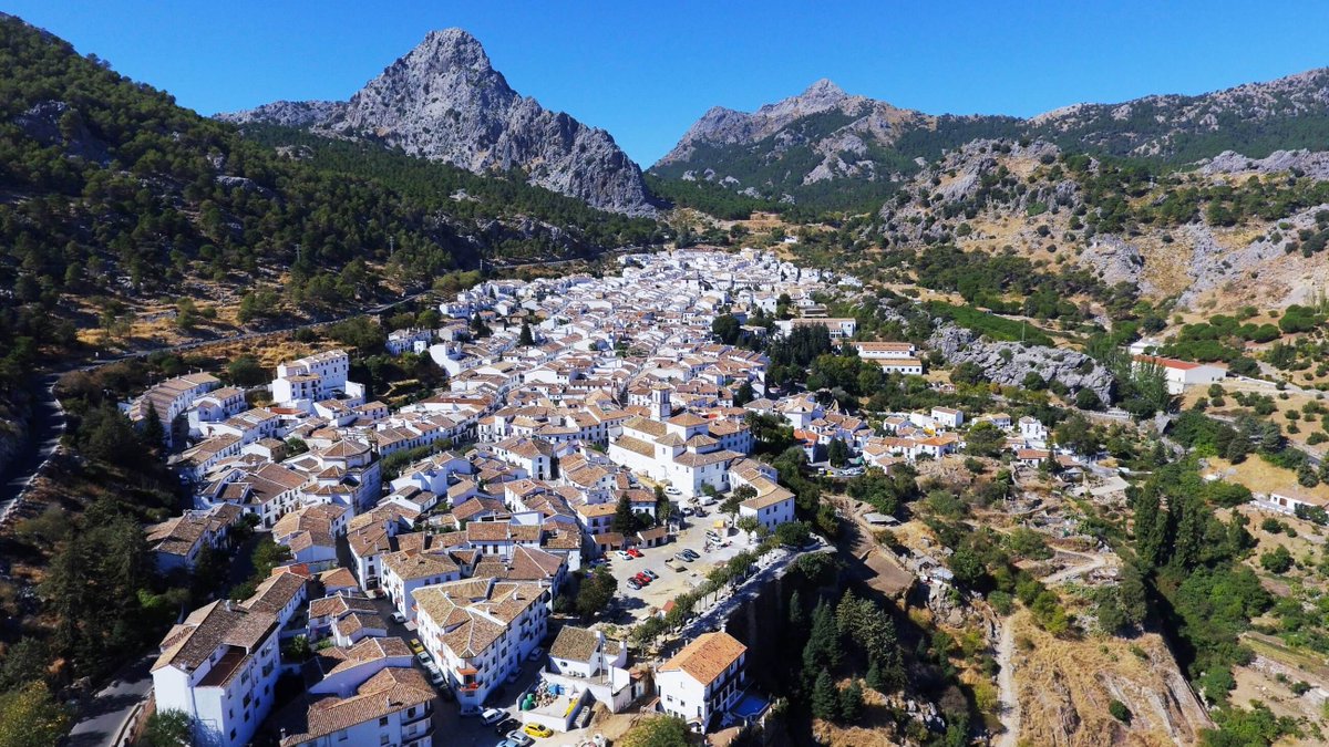Desde el #CoroDeLaIsla mandamos todo nuestro apoyo a los pueblos de la sierra de Cádiz que están sufriendo la borrasca Leonard. 

Desde la Bahía hasta la sierra, el mismo latido: mucha fuerza, ánimo y que pronto vuelva la calma a vuestros hogares. 

Estamos con vosotros.💙🌧️