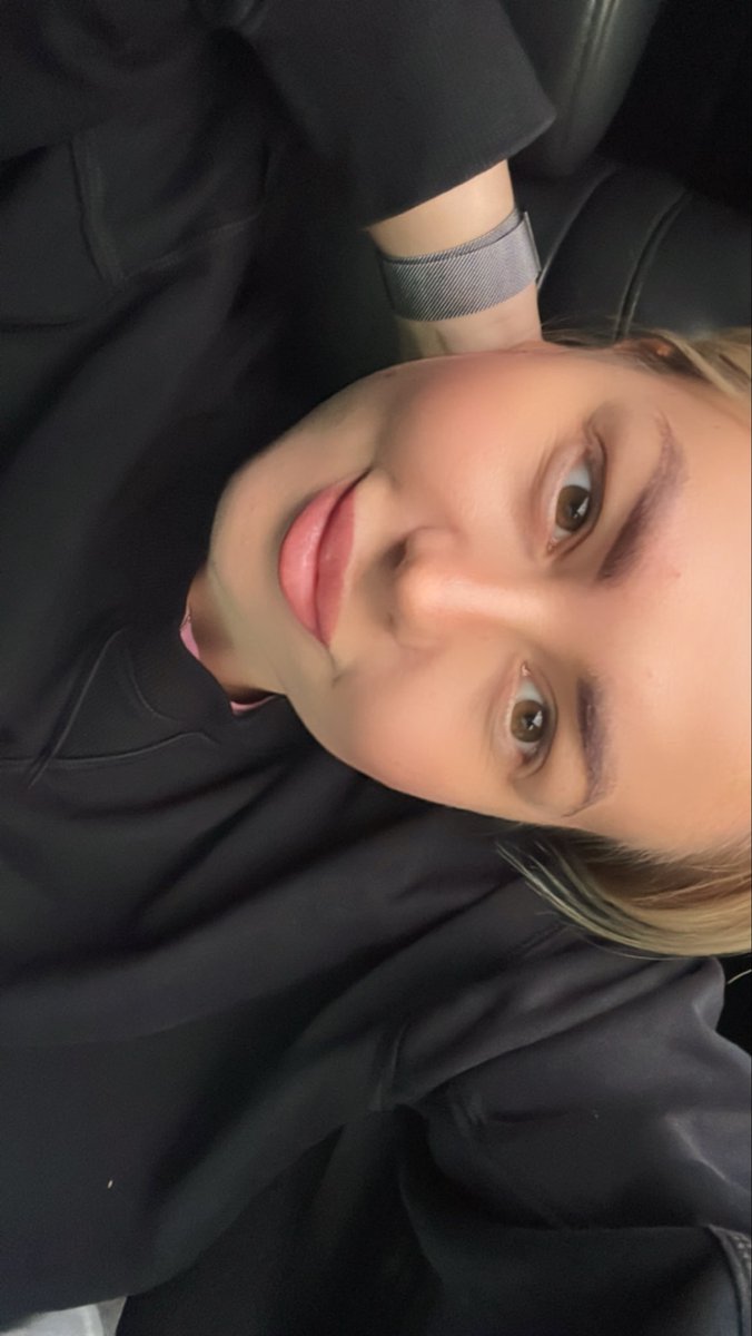Amalie Moller tweet media