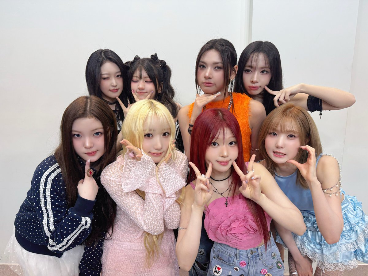 [#SMN_BEHIND] #팬사인회

활동은 끝났지만 우리 LOVvmE
만날 수 있어서 행복해 👀🫂

#OurVibe #SMN_OurVibe  
#SAYMYNAME #세이마이네임