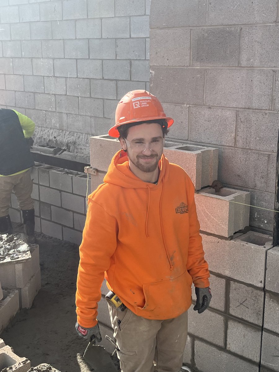 IUBAC's tweet photo. Our members of Local 23 OH/WV/KY/MD - Mike Emans, Owen Shanahan, Russ Hodges, Greg Weaver, and Pat Steele - are working hard on the Baumann Ford car dealership in Oregon, #Ohio!
#WorkSiteWednesday #SkilledTrades
#BuildingTomorrowTogether #UnionStrong https://t.co/kaXYH70J1Y