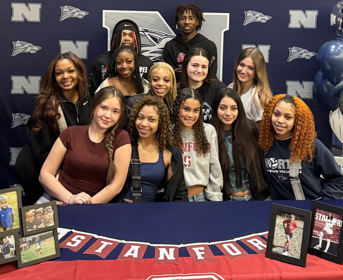 Kennedy_Kelly2's tweet photo. #SigningDay

Thankful to God, my family, and my friends for the support along the way. Despite injuries and adversity, I’ve grown stronger through it all. Grateful for the journey and ready for the next chapter at Stanford.

#GoStanford @StanfordWSoccer @Tophat08GA @NPLadyWolfpack @ImYouthSoccer @ImCollegeSoccer