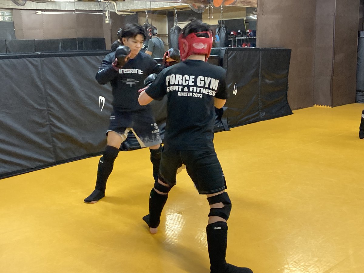 FORCEGYMKAGAWA's tweet photo. 2月も始まりましたね。
今日は立春で暦の上では春ですが、まだまだ寒いですね
春に向けてそろそろ身体を動かしてみませんか?
キックボクシングなどでストレスも発散していきましょう
興味ある方はこちら→https://t.co/fVohSBjzq0
#FORCEGYM #香川県格闘技 #高松市格闘技 #高松市キックボクシング https://t.co/I1wDUgpCwu