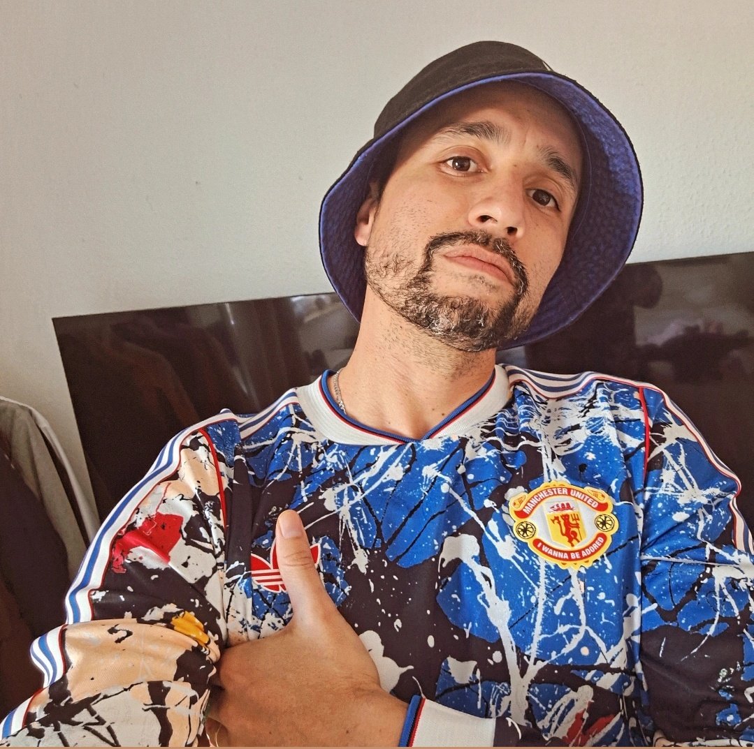 De Coleccion. #ManchesterUnited #thestoneroses <a href="/ManUnite/">ManchesterUnited Fan</a> <a href="/thestoneroses/">The Stone Roses</a>