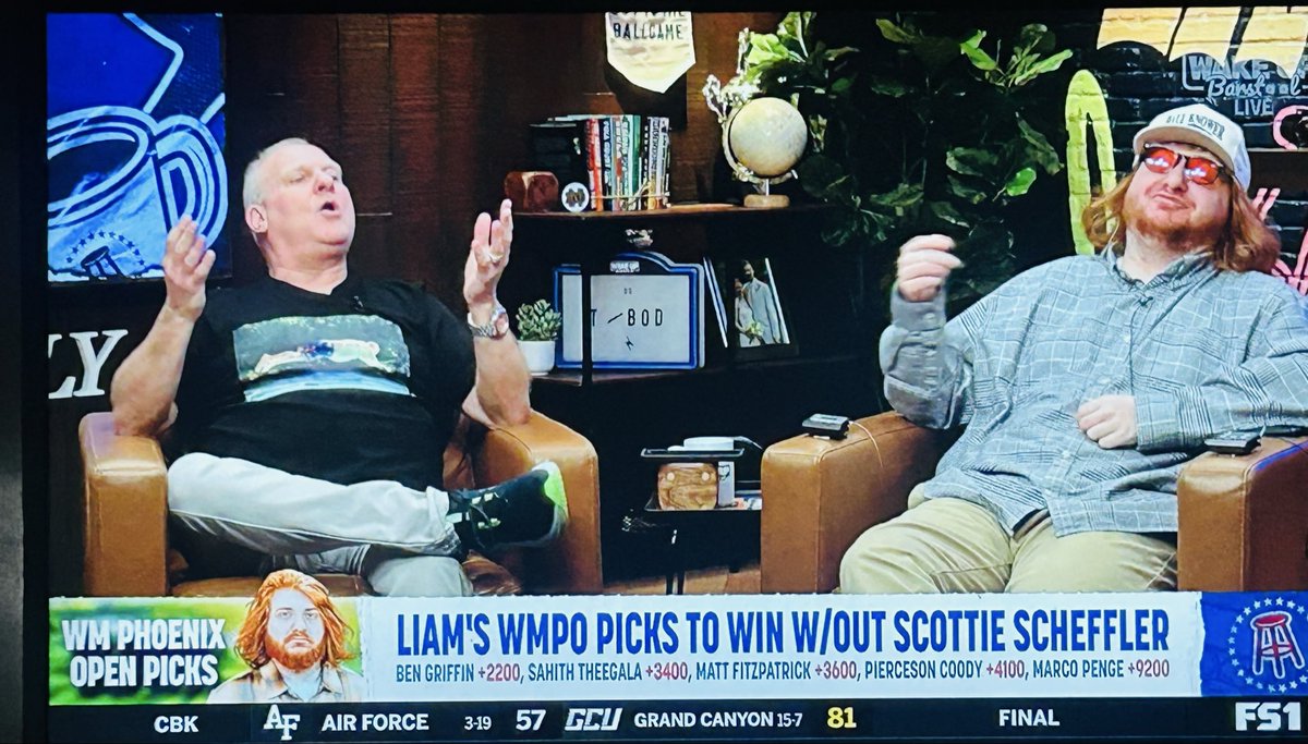 BlutmanMark's tweet photo. Liam dishing out golf picks on national TV. #ProudPops
Shout out @Tyler__Duke for getting him hooked. https://t.co/4ogHMoOMB7