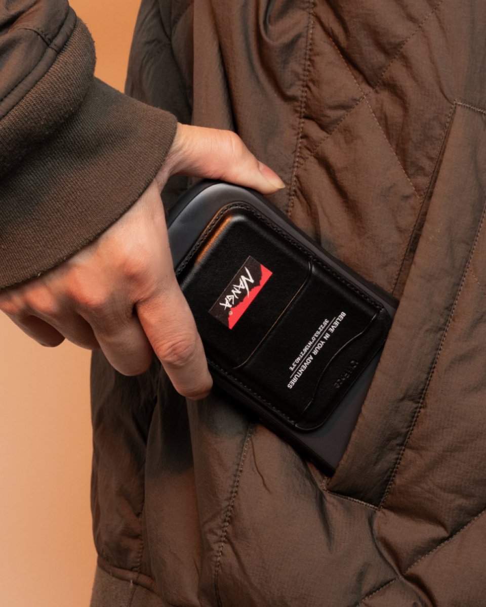 nanga_official's tweet image. NANGA×iFace
LOGO CARD WALLET

マグネット内蔵で、iPhone背面やMagSafe対応ケースに装着可能

磁気・電波遮断シートを備え、クレジットカードなども安心して収納

カードポケットとミニポケットの2室構造
ICカードはもちろん、レシートや切符などもスマートに整理

#nanga #ナンガ #iface
@iface_jp