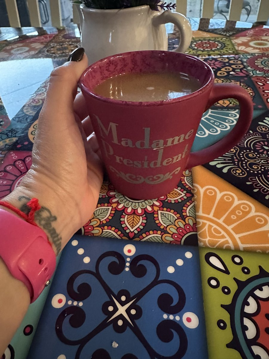 Primero que nada, buenos días…. Eso si, no a todos!! 
Ánimoooo!!