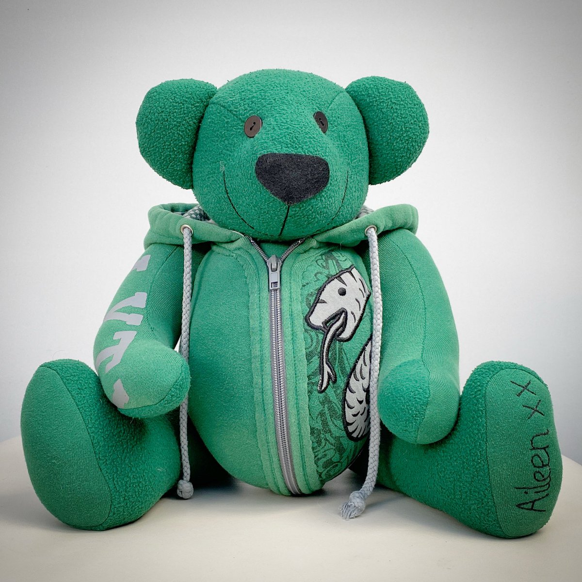 thememorybears's tweet image. Hood up or hood down ?

The UK’s original Memory Bears. Uniquely &amp;amp; beautifully hand crafted from loved ones clothes, that give memories that will last a lifetime. 🧸🐾❤️

#memorybears