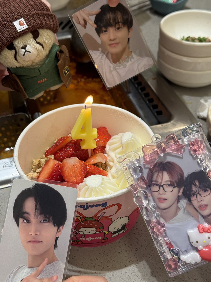 이마크 4주년 축하해🖤

#4YEARSwithCHILD
#차일드_4살됐어요_축하해