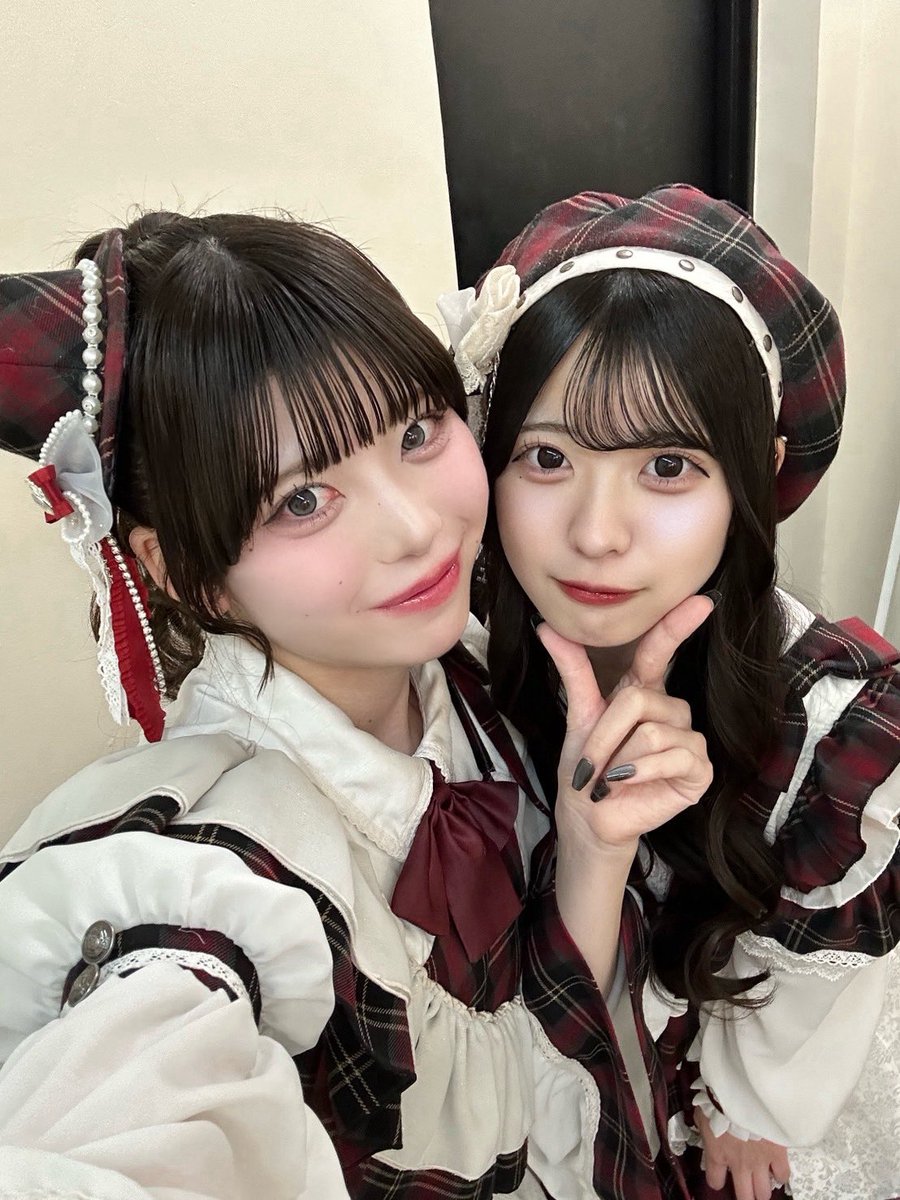 yuuna_HNS's tweet photo. 改めて お誕生日おめでとう あち🩵☺︎

リアバ一緒に過ごせてそれがライブなの嬉しい( ; ; )
そしておかえりよく頑張ったね🍵
楽しそうなあちの顔沢山見れて幸です☘️
これからもいっぱい最高更新しよな✊🏻

今年の目標のひとつはうなカメラであちを撮ることです https://t.co/8KfvTj29I0