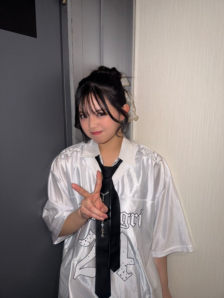 ONE LOVE ONE HEART tweet media