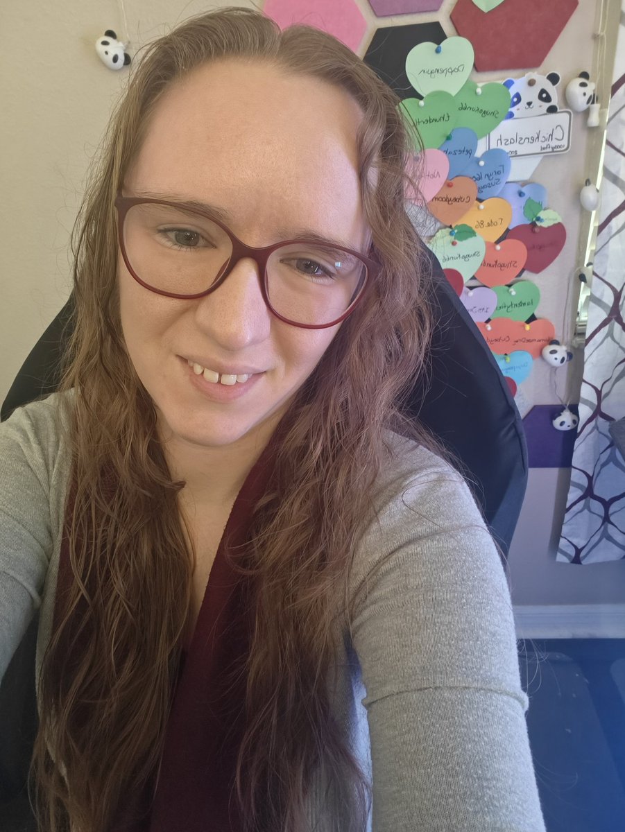 Don't let the smile fool you. My stream will be full of #StardewValley <a href="/CrowdControl/">Crowd Control</a> chaos today! Live now at twitch.tv/pamdarex