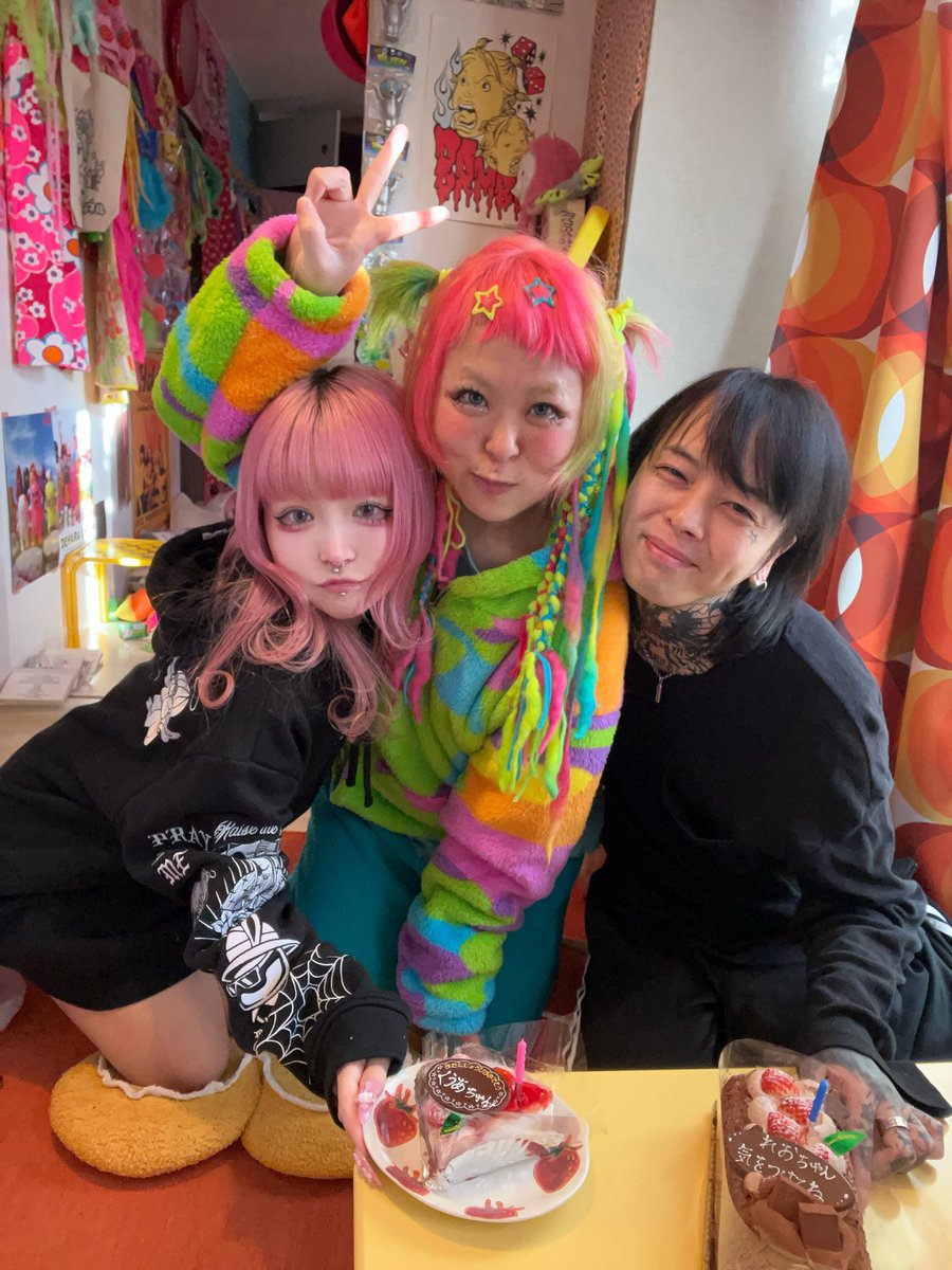 Post by ヨシダチャンネル on X: 😘