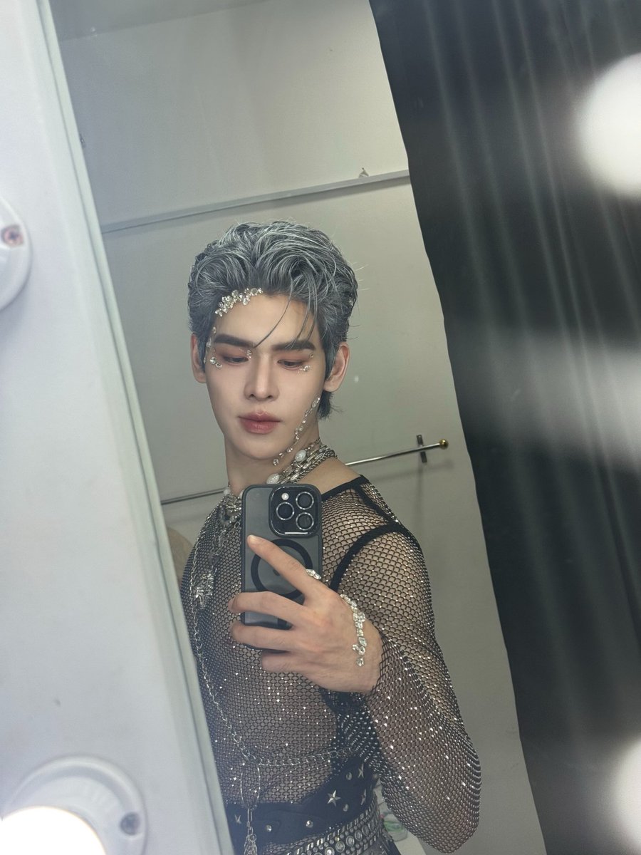 frosty
#ppoomntp_  #ภูมที่ไม่มีสระอิ