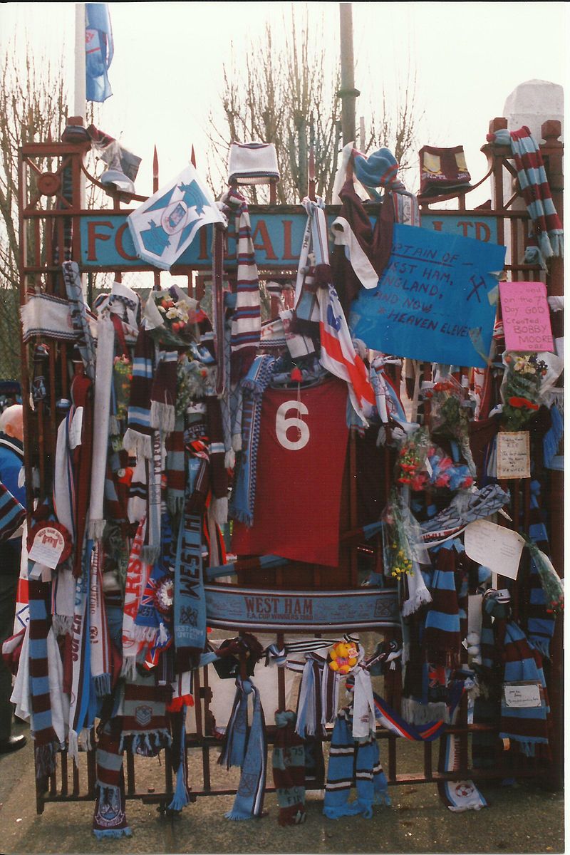 I've always felt that <a href="/westham/">West Ham United</a> should do something to recognise what a special day 24th February is in the club's history.
24th Feb 1940 John Lyall born ⚒️
24th Feb 1951 Clyde Best born ⚒️
24th Feb 1990 Billy Bonds 1st game as West Ham Manager ⚒️
24th Feb 1993 Bobby Moore sadly