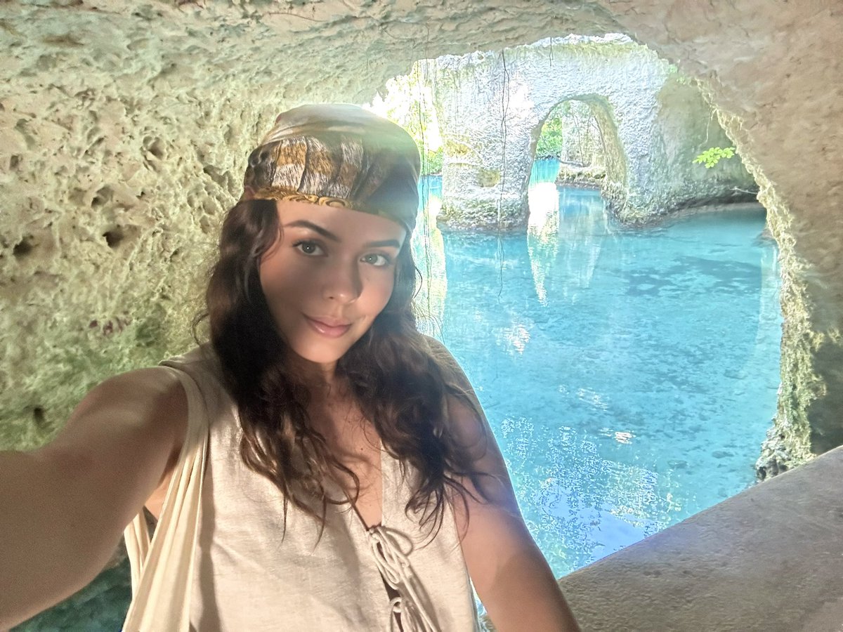 Eva Daniela tweet media