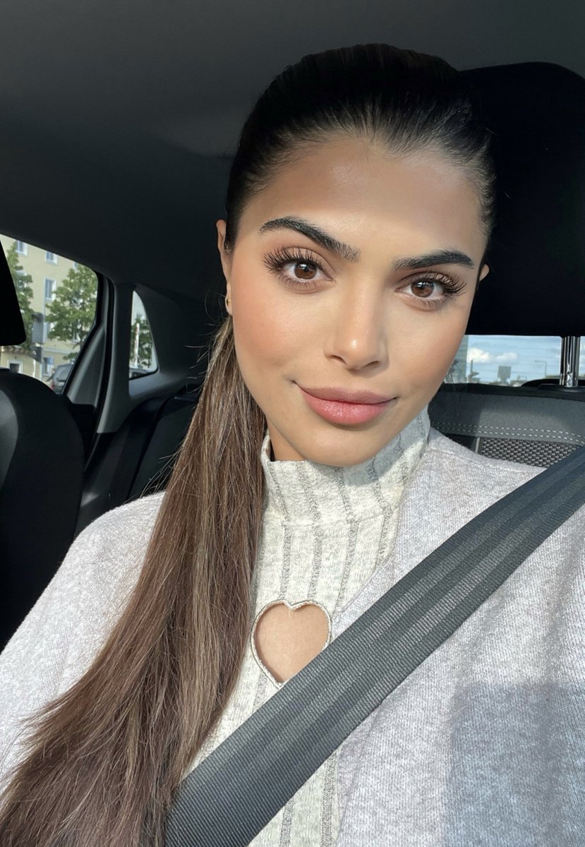 NamiyaMia's tweet photo. Feeling cute today ✨ https://t.co/YgQTHRjgVt