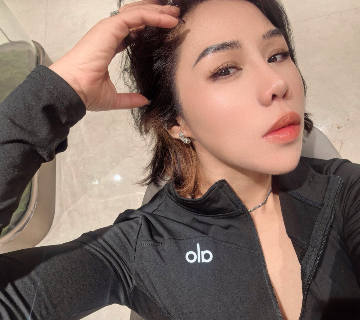 你是否添加好友经常被拒绝？是否当舔狗度日如年？来！试试加我！百分百包通过 让你体验一种前所未有的社交体验！