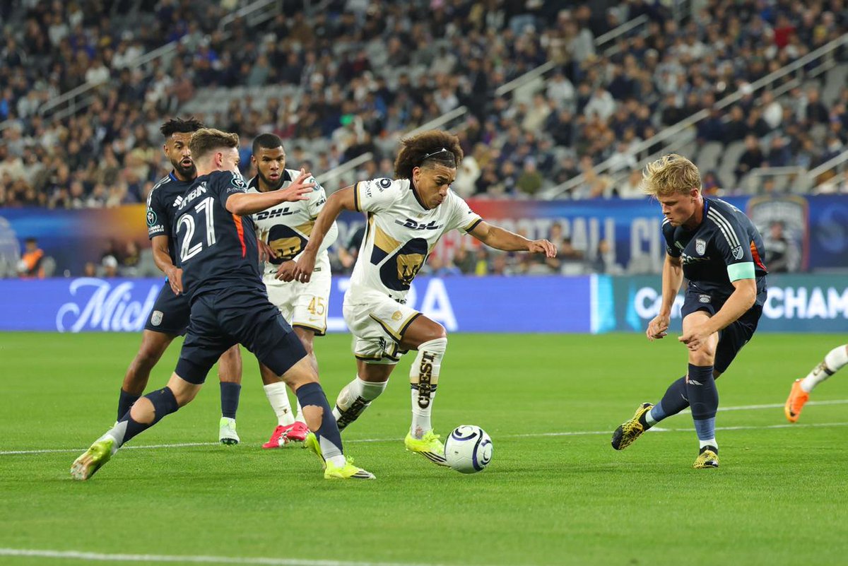 Casi fuera 🐾 ⚽ 

Pumas iba ganando con gol de Robert Morales pero terminó goleado 4-1 por el San Diego de la MLS, en la primera ronda de la Copa de Campeones de Concacaf.

El equipo de Efraín Juárez requiere una hazaña en la vuelta en CU para no quedar eliminado.