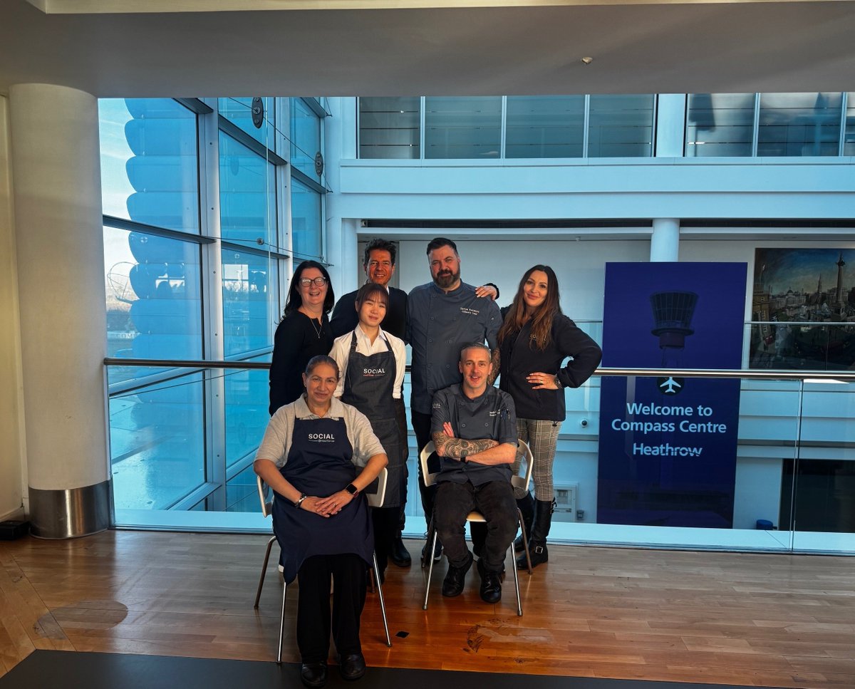 AirportSupplier's tweet photo. Compass Group UK &amp; Ireland lands seven-year Food and Beverage contract award with Heathrow https://t.co/DjAFn6u93q @HeathrowAirport @compassgroupuk #FoodBeverage #LHR #LondonHeathrowAirport #Heathrow #CompassGroup #SocialatHeathrow https://t.co/R0tfgXctyg