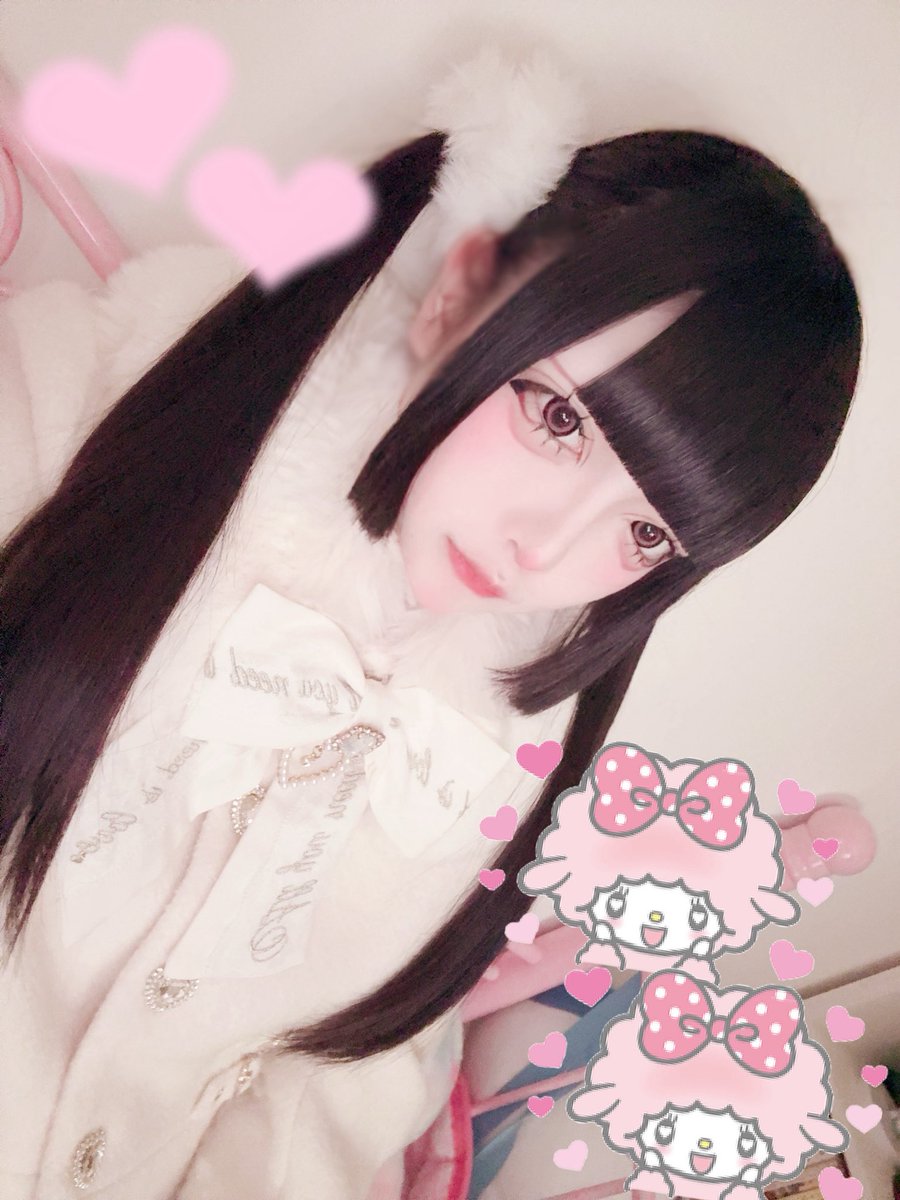 ✟ tweet media