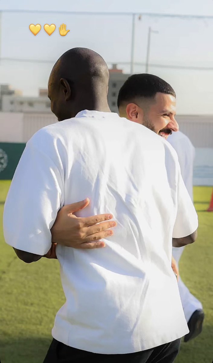 ITTI MANIA - اتي مانيا tweet media