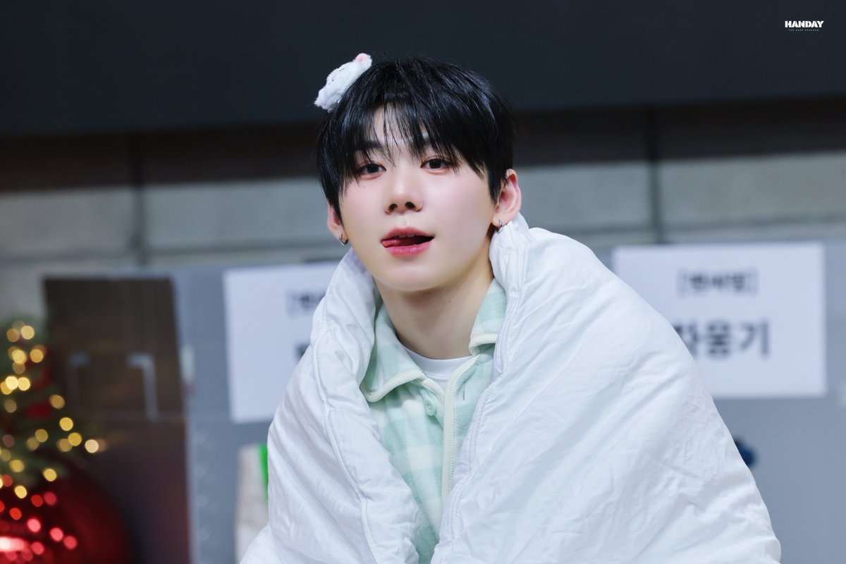 HANDAY tweet media
