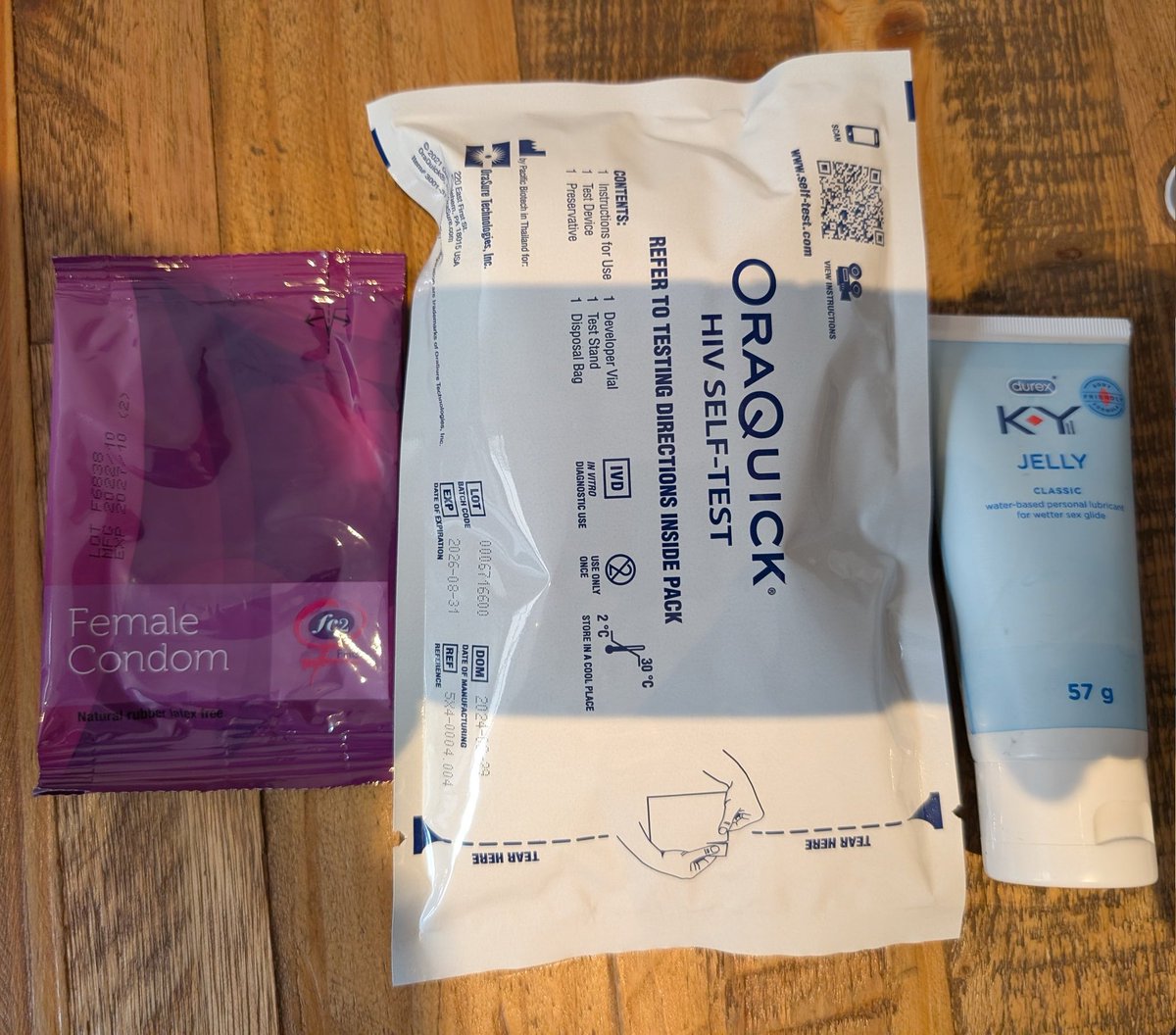 BatateNdani's tweet photo. Free HIV self-test kits &amp; female condoms available!🎗️🇿🇲
Got these from the provincial health office. Female condoms are more comfortable than male condoms - natural feel, won't restrict and work better with your body.
DM me if you'd like some - discreet. Brother/sister's keeper. https://t.co/aD3KFh5SCu