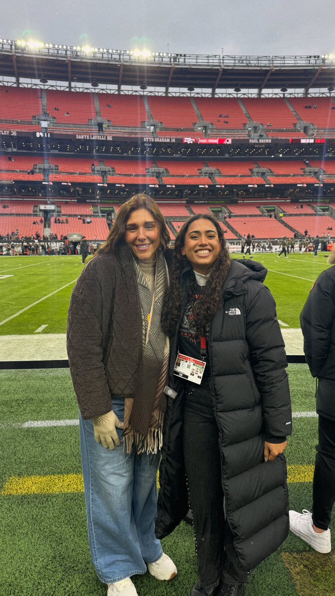 Elizabeth Toth tweet media