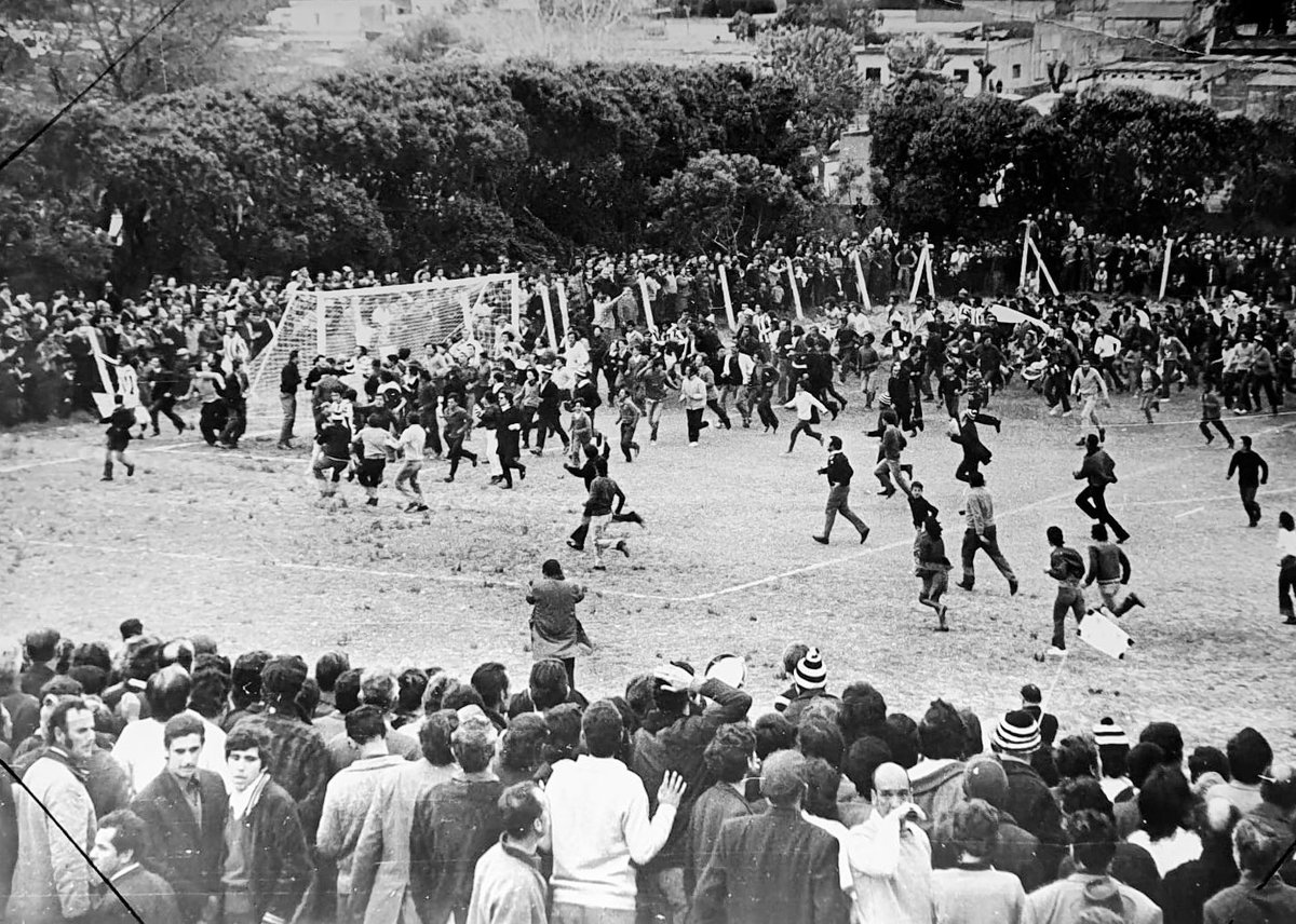 Retro MWFC tweet media