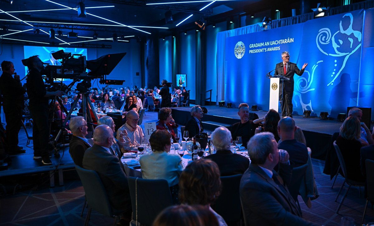 VinehallDisplay's tweet image. Proud to support the @officialgaa President’s Awards at Croke Park with our custom stage backdrop and branding! 👉 Learn more: 🌐 vinehall.ie

#GAA #CrokeParkEvents #EventProduction #EventBranding #BackdropDesign #Conference #Design #Build #Deliver