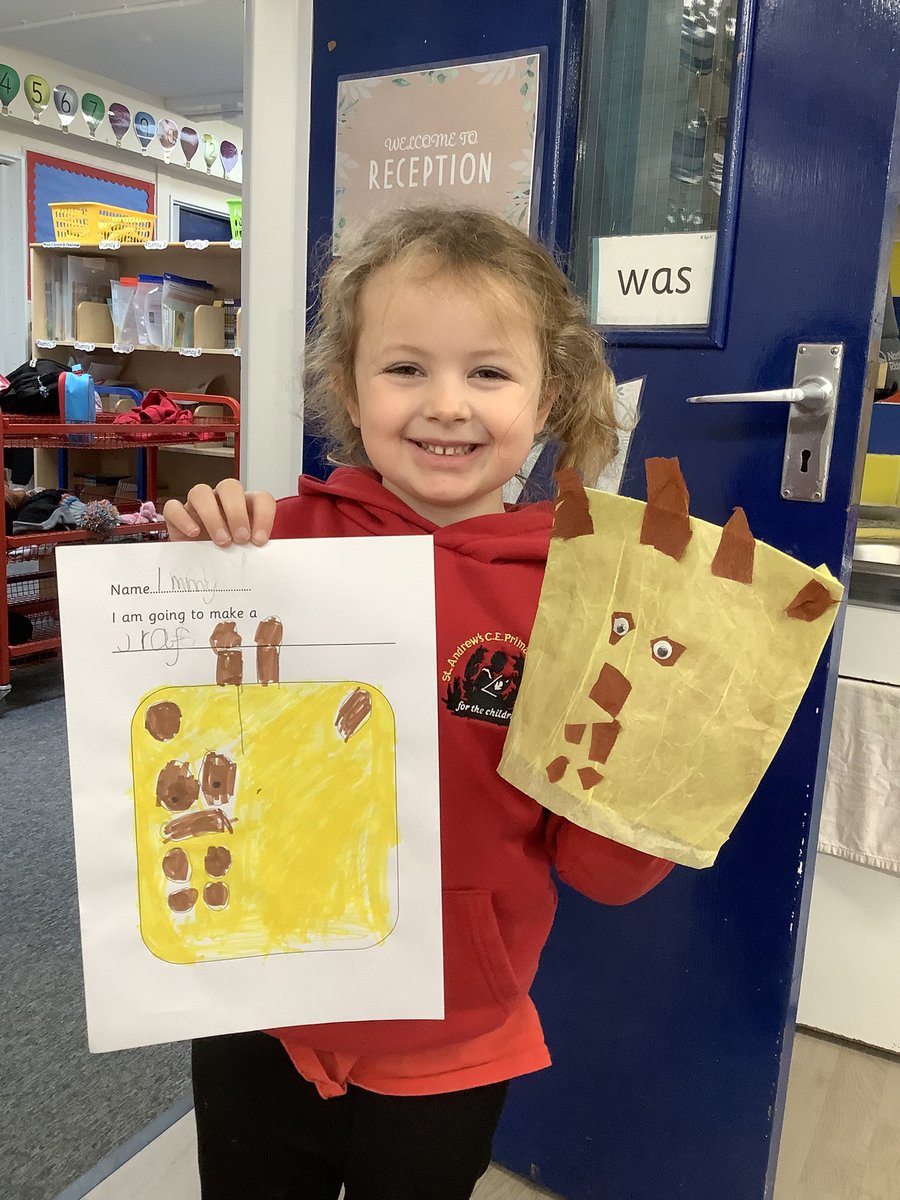 MrsMoseleyEYFS's tweet photo. York Class have been busy designing and making their own paper bag animal puppets. We are delighted with our finished results! @LeasStAndrews https://t.co/0TMord5JVH
