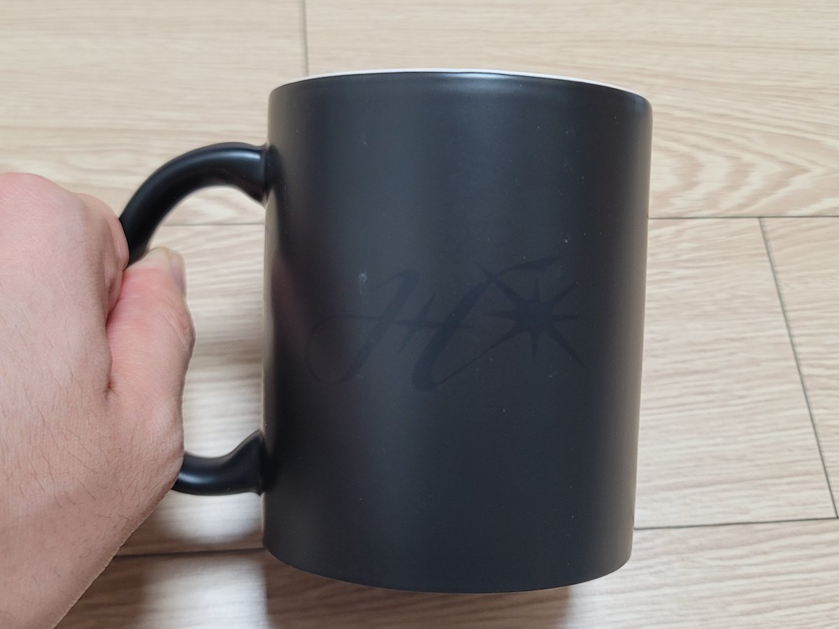 doing_cpp's tweet image. #Hebi #hebi_goods
@hebi0211

헤비 생일 일주일 전에 도착한 헤비의 첫 팝업 굿즈!
팝업 굿즈들 하나하나 보니까 팝업 방문했던 날 생각도 나고 이쁜 헤비빙이 가득해서 너무 좋아 🐍💙

뱀티는 딱 생각했던 그대로라 보고 살짝 웃었다 ㅋㅋㅋ
스톤디퓨저는 역시 헤비픽이라 향 너무 좋더라.…