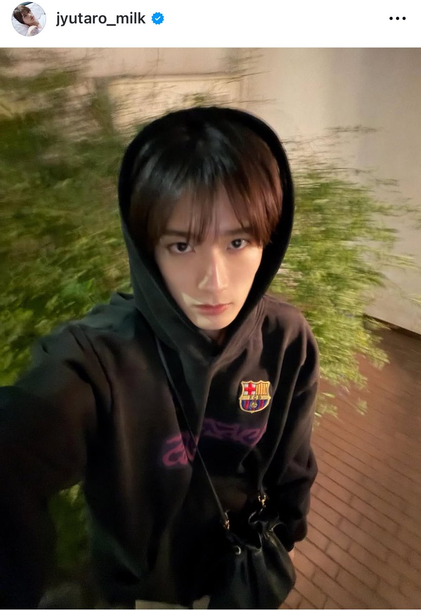 トラヴィススコット ナイキ バルセロナ パーカー フーディ 山中柔太朗 入手困難☆Travis Scott x Nike x FC Barcelona パーカー (Nike