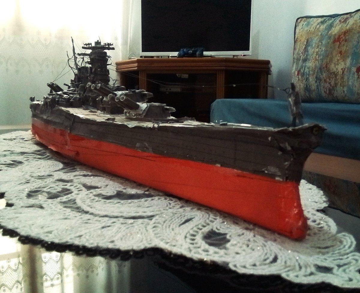 Rayan77_art's tweet photo. #PaperCraft #paper #WW2 #handmade  #WarThunder #worldofwarships #ship #Yamato #Navy 
I'm finally back after a long time of passing the university exams,the first thing I did was fixing the look of my paper Yamato,a better looking bridge and doing some minor changes to the turrets https://t.co/nqa3R6C3h6