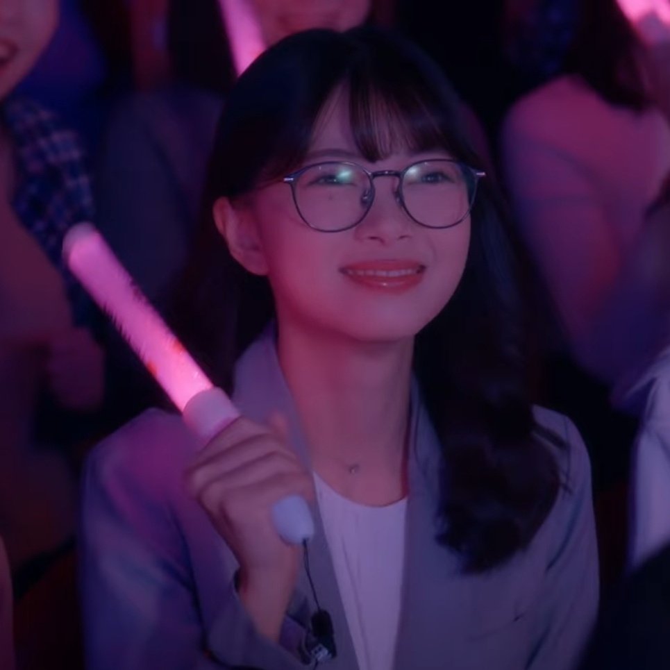 A_RiriJYP48's tweet image. POV FJKT48 ketika:
Kerja 🥱😩                      Theateran🤩🥰😁