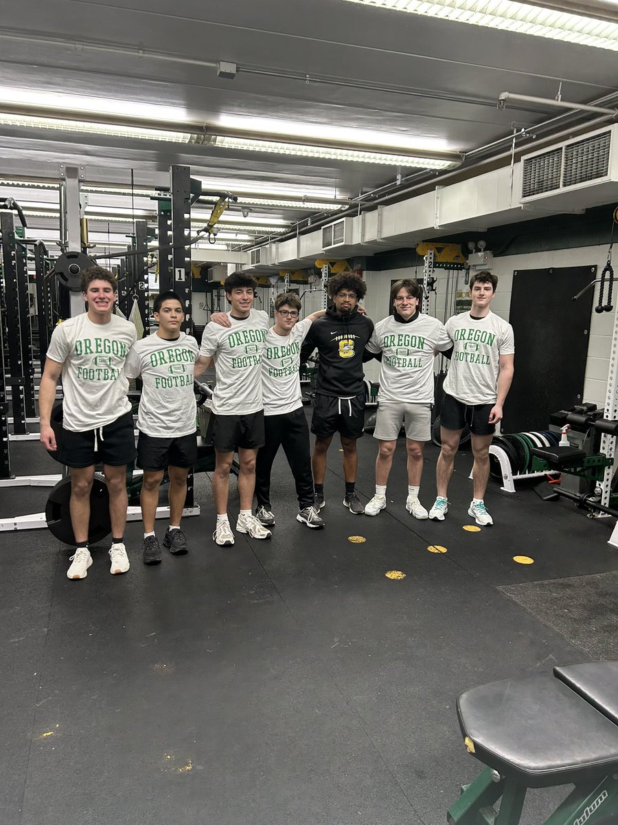 Clay Eagles Football tweet media