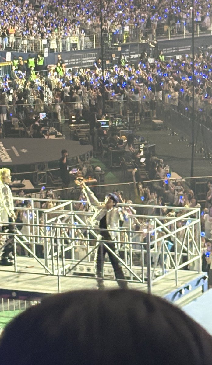 #텬냥이생일_모아가_축하한다고냥 
#ForeverWithYouTH 
생일 축하해 올해도 많이 보자♡